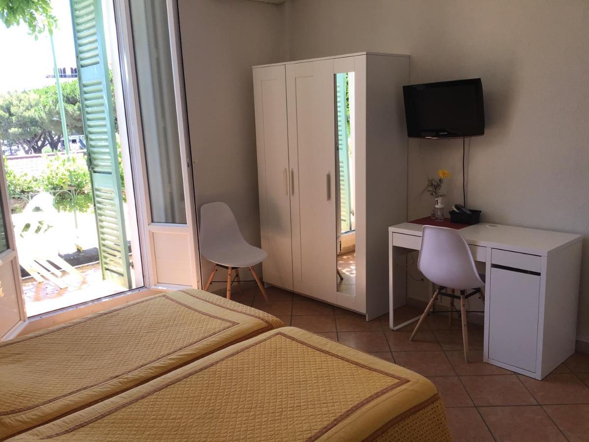 L'Ilot Fleuri Hotel Льо Лаванду Екстериор снимка
