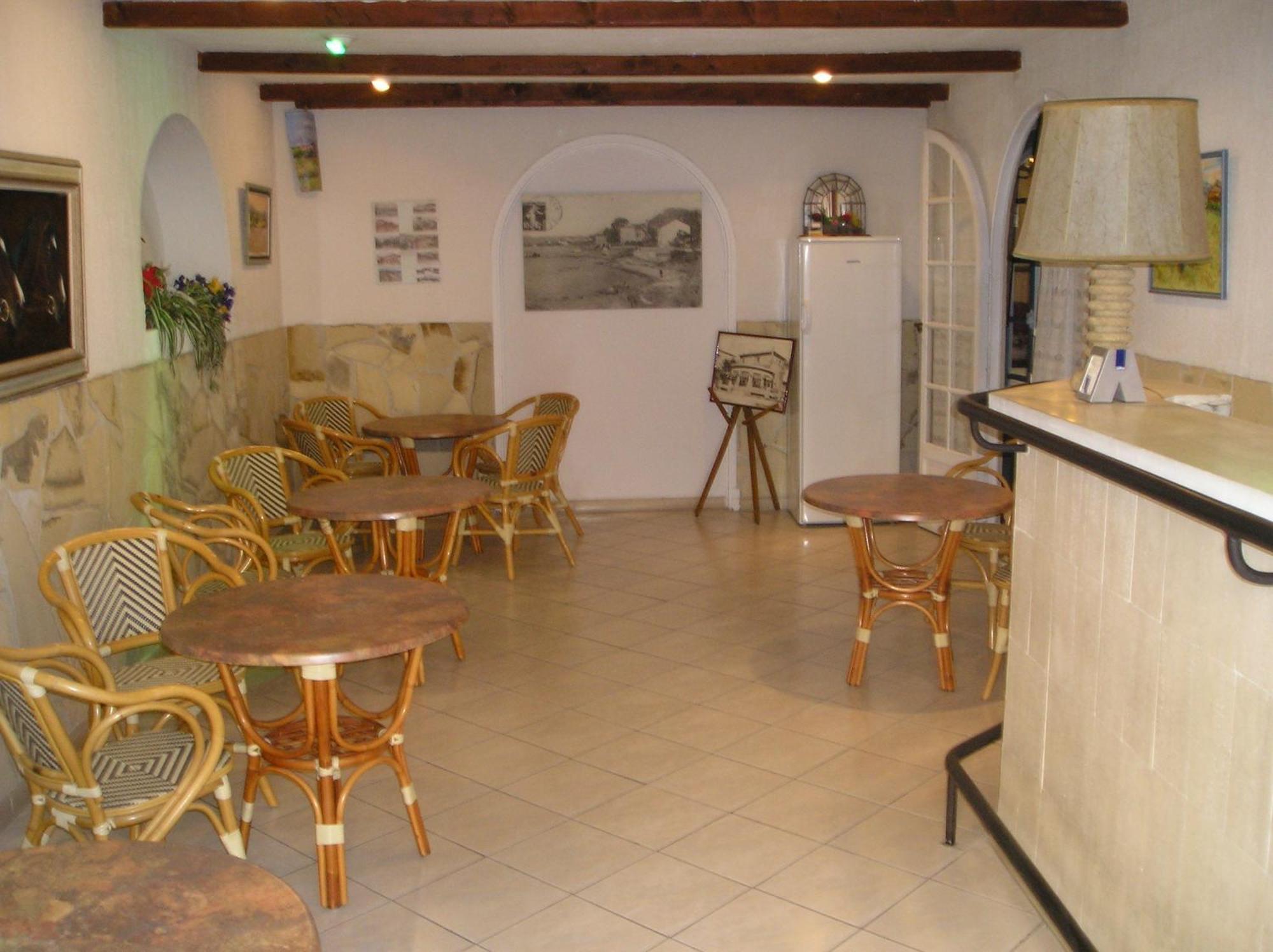 L'Ilot Fleuri Hotel Льо Лаванду Екстериор снимка